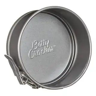 Betty Crocker Non-Stick Springform Cake Tin - Round - Image 2