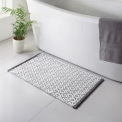 B&M Diamond Woven Bath Mat - Grey