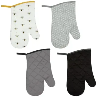 B&M Bee Oven Mitt - Image 2