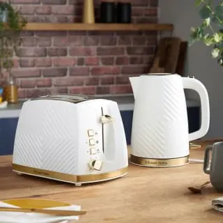 Russell Hobbs Groove Kettle 1.7L - White & Gold - Image 4